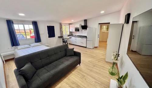 Studio Apartment with One Double Bed