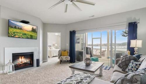 Three-Bedroom Superior Apartment