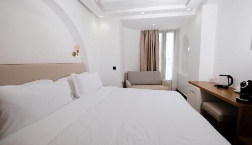 Suite with City View