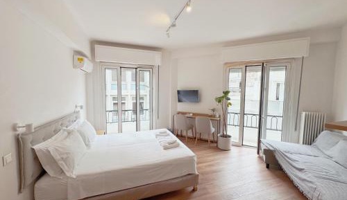 Deluxe Double or Twin Room with Balcony