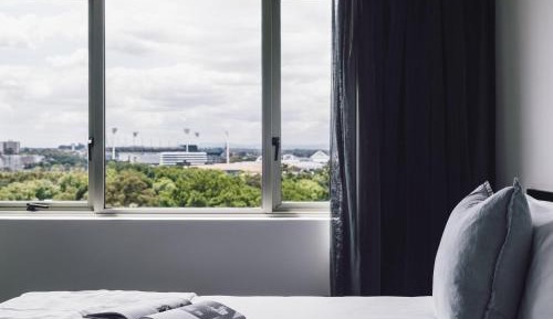 One-Bedroom Deluxe Suite with Balcony - Floors 10-15