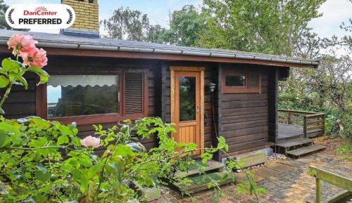 Three-Bedroom Vacation Home 