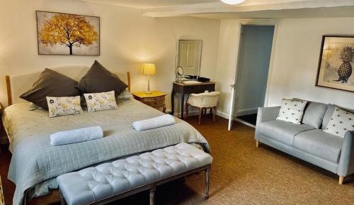 Deluxe King Room