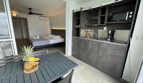 Studio with Sea View