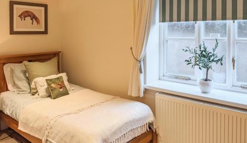 Two-Bedroom Holiday Home