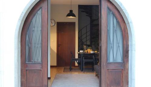 One-bedroom Loft Apartment 