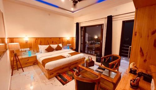 Queen Room with Balcony