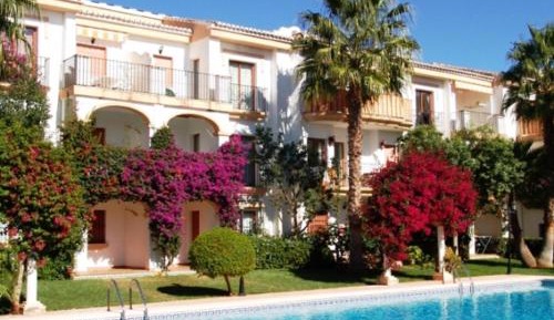 Apartment with Garden View