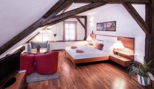 Superior Double Room with Bathtub