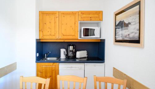 One-Bedroom Apartment (4 Adults)