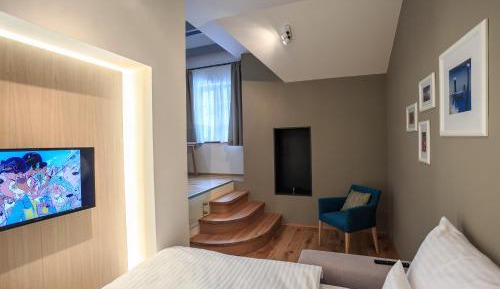 Suite with Garden View