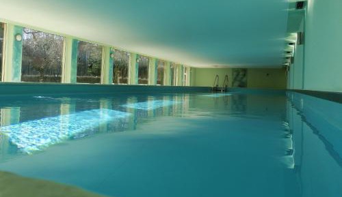 Two-Bedroom Apartment with Balcony and Lake View