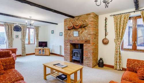 Three-Bedroom Vacation Home 