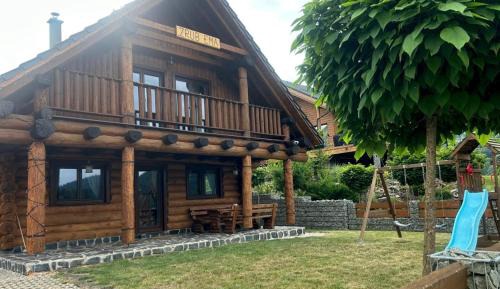 Three-Bedroom Vacation Home 