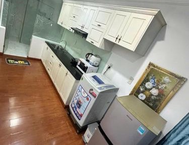 One-Bedroom Apartment with Balcony