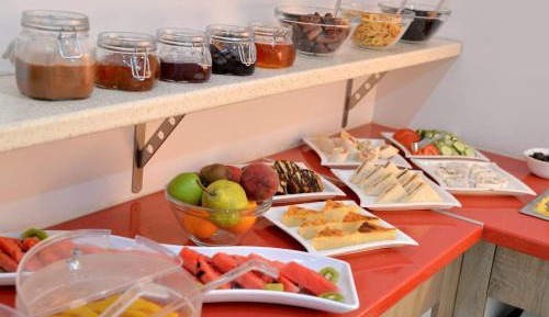 Studio Apartment with Balcony