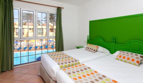 Family Suite with Pool View (4 Adults + 2 Children)