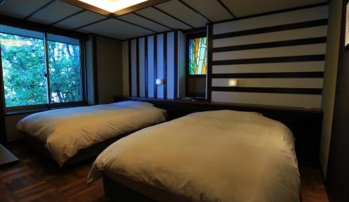 Deluxe Room with Tatami Area and Sea View 