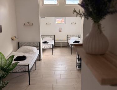 Superior One-Bedroom Apartment