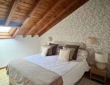 Four-Bedroom Deluxe Apartment