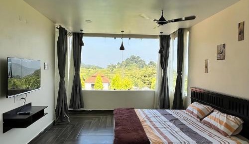 Villa with Garden View