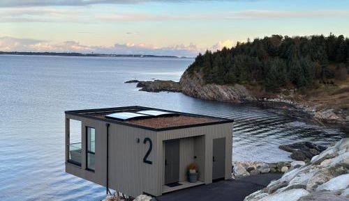 Deluxe One-Bedroom Apartment with Ocean View