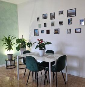 One-Bedroom Apartment with View