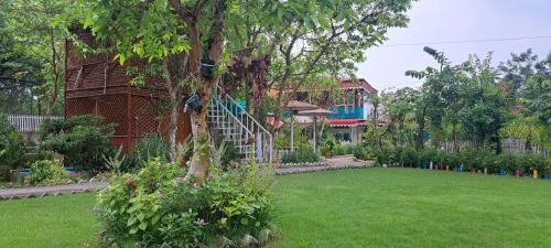 Family Room with Garden View