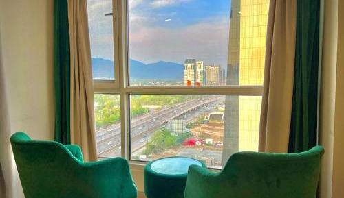 Studio with Mountain View