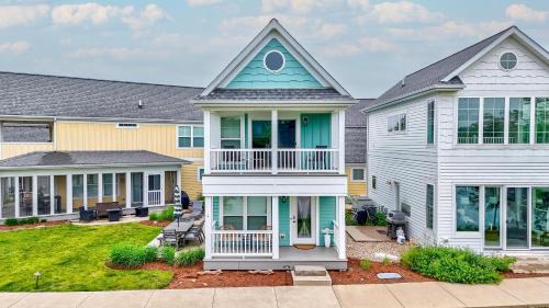 Three-Bedroom Holiday Home 