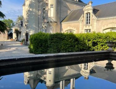 Apartment with Pool View 