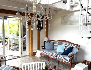 Villa with Garden View