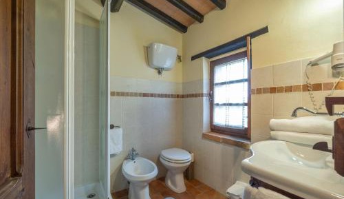 One-Bedroom Deluxe Apartment