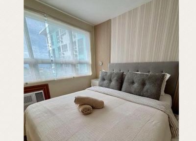 Two-Bedroom Apartment with Balcony and Sea View