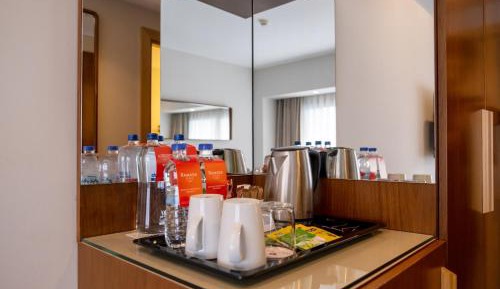 Corner Suite with City View