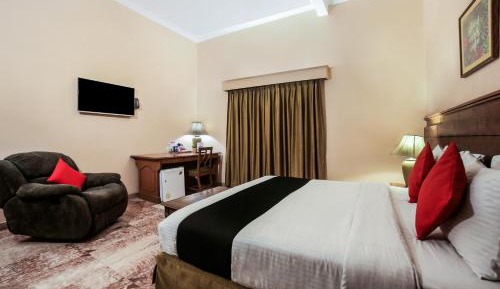 Deluxe King Room