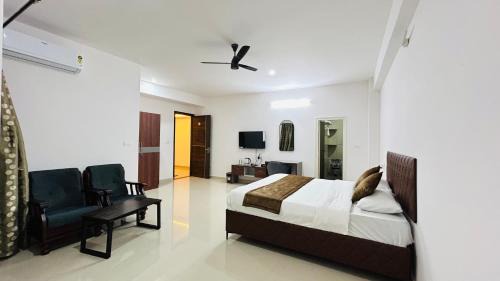 Superior King Room
