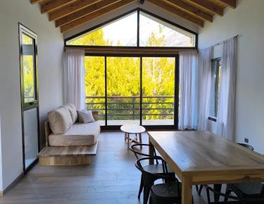 Two-Bedroom Apartment with Mountain View