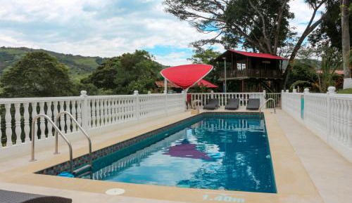 Double or Twin Room with Mountain View