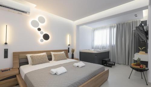 King Suite with Spa Bath semi-basement