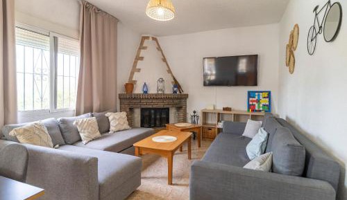 Four-Bedroom Holiday Home