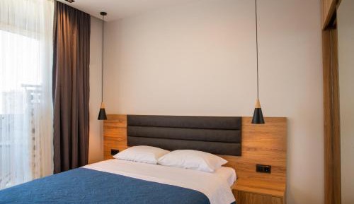 Classic One-Bedroom Apartment with King Bed