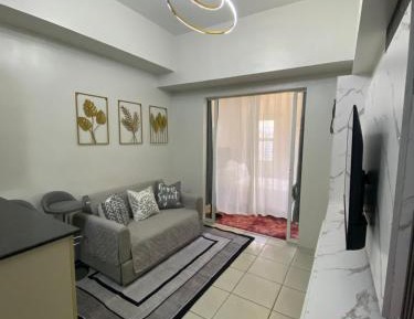 One-Bedroom Apartment with City View