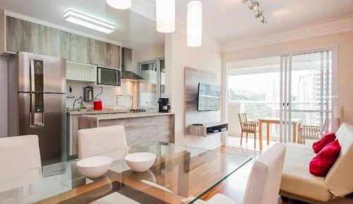 Deluxe One-Bedroom Apartment with City View
