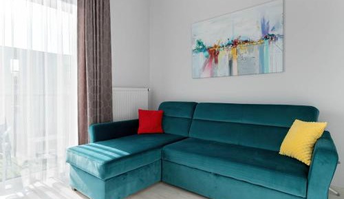 One-Bedroom Apartment with Balcony