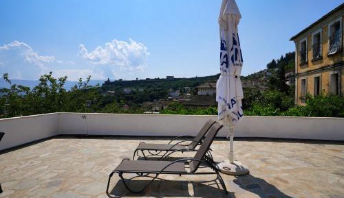 Double Room with Balcony (2 Adults + 1 Child)