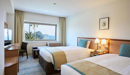 Standard Twin Room with Sea View