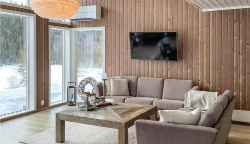Four-Bedroom Holiday Home