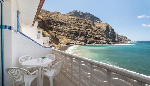 Superior One-Bedroom Apartment with Balcony