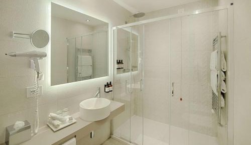 Premium Twin Room with View